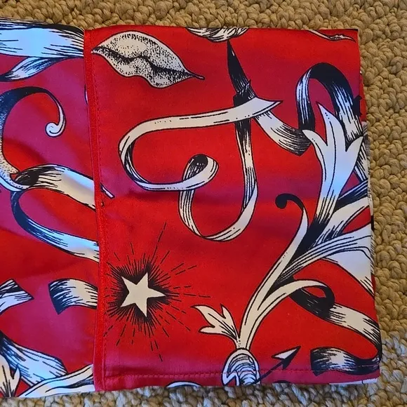 Victoria Secret Pajama Top medium Sleepwear Red White Floral Satin Rope Belt Tie