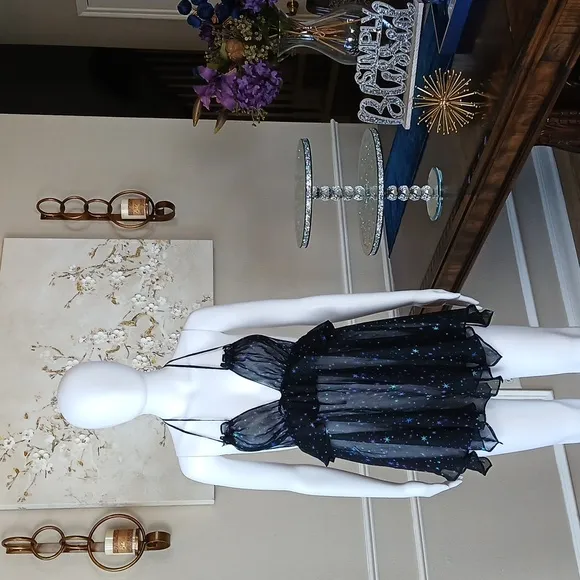 Victoria's Secret Ruffle Asymmetrical Hem  Babydoll Nightie. Size M