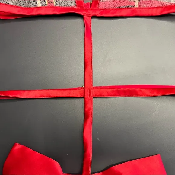 VICTORIA’S SECRET VS Luxe Very Sexy Red Caged Strappy Teddy with Bow Lingerie S