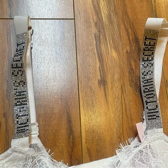 Victoria’s Secret White Lace Shine Rhinestone Balconette Bra &amp; Garter 32C/XS/S