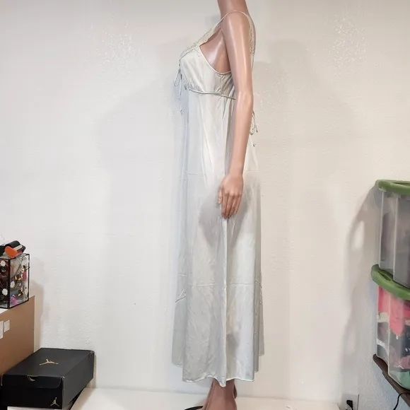 Vintage JcPenney Maxi Lightweight Cream Nightgown Sz M