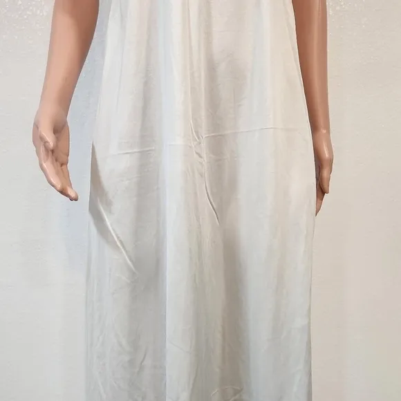 Vintage JcPenney Maxi Lightweight Cream Nightgown Sz M
