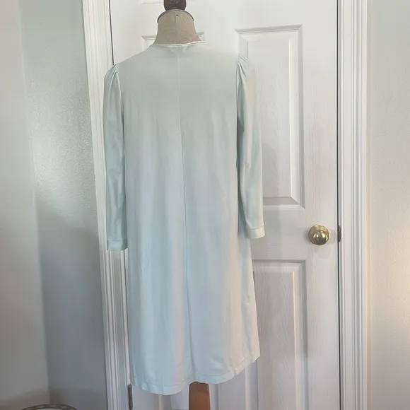 Vintage Vanity Fair nightgown long sleeve nylon  V-neck blue womens size small S
