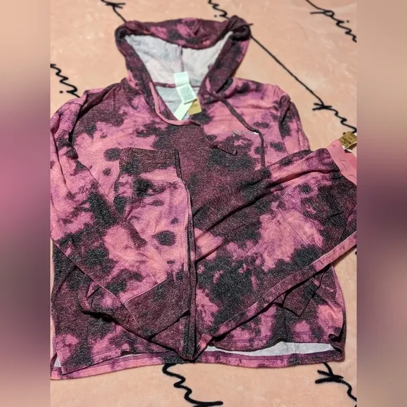 VS Pink Cozy sleepwear set medium nwt