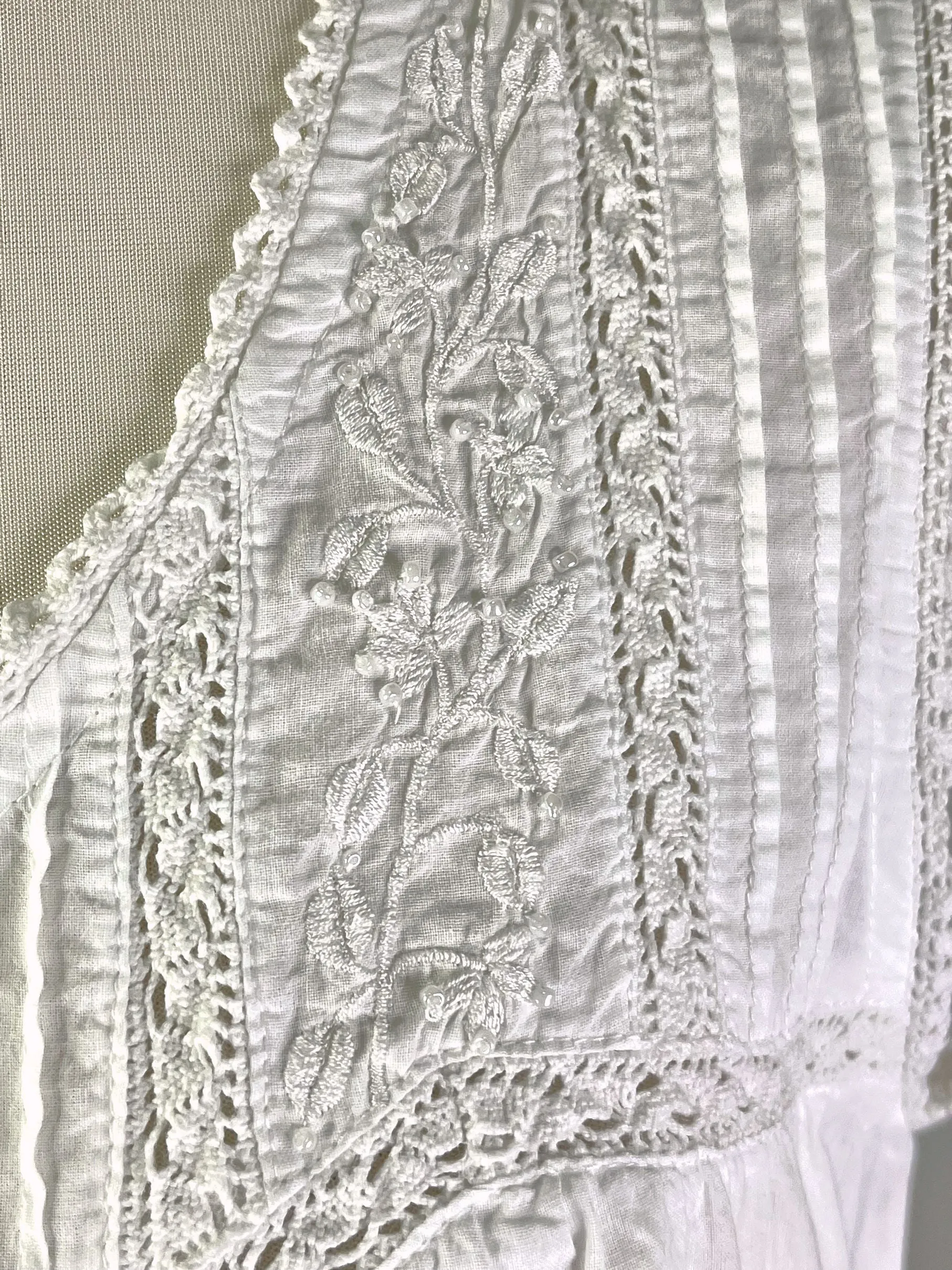 White Cotton Sleeveless Short Nightgown Chemise