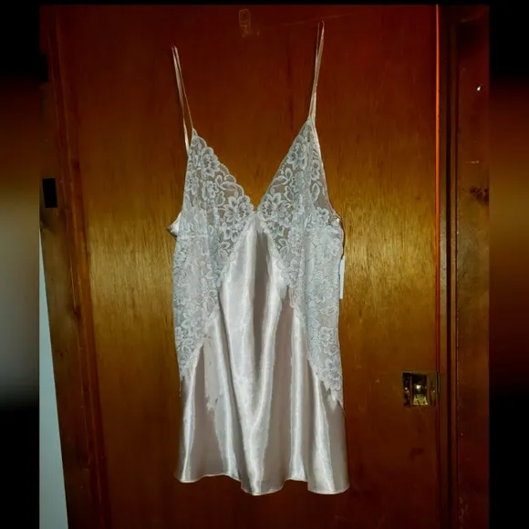 Women's XL Coquette Balletcore Barbiecore Elegant Lace Satin Chemise