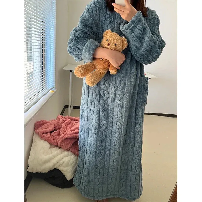 Xochitl® | Blanket With Sleeves