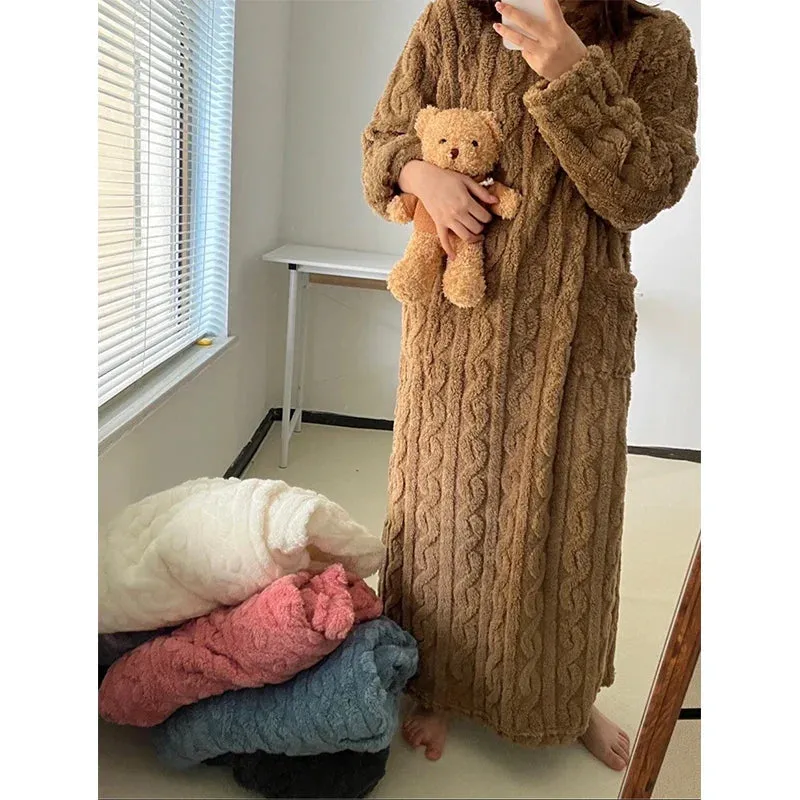 Xochitl® | Blanket With Sleeves